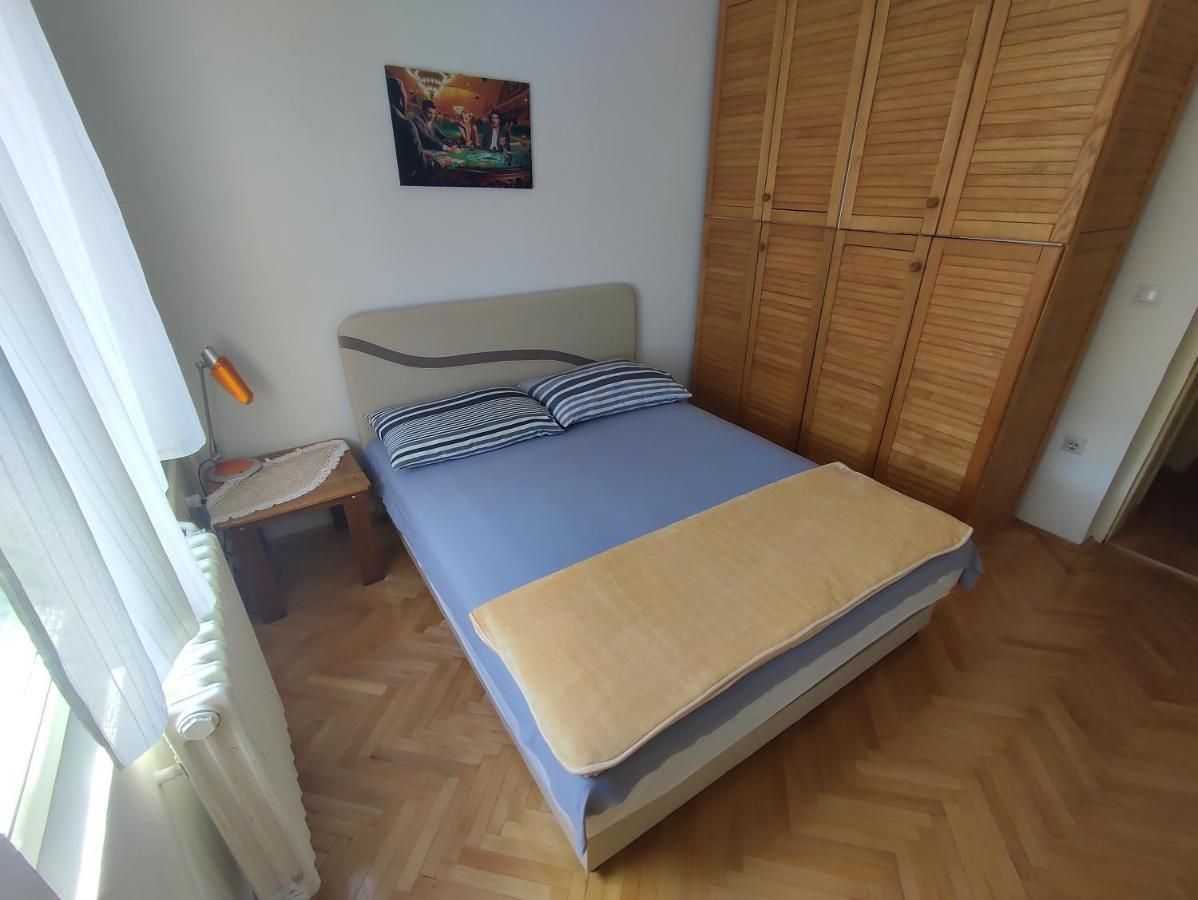 Woody Appartement Novi Sad Buitenkant foto