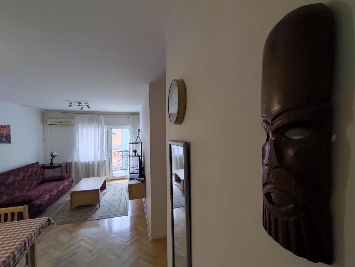 Woody Appartement Novi Sad Buitenkant foto