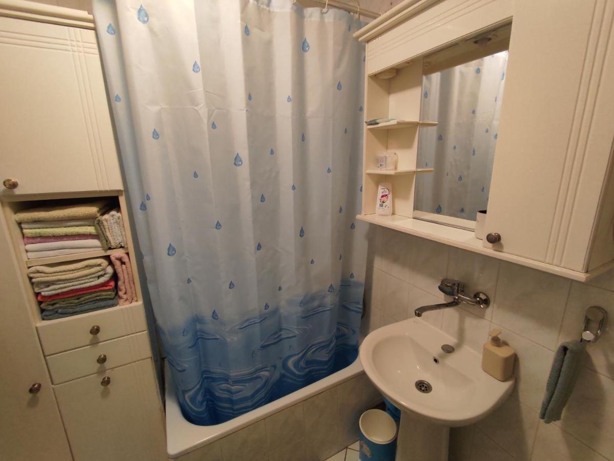 Woody Appartement Novi Sad Buitenkant foto