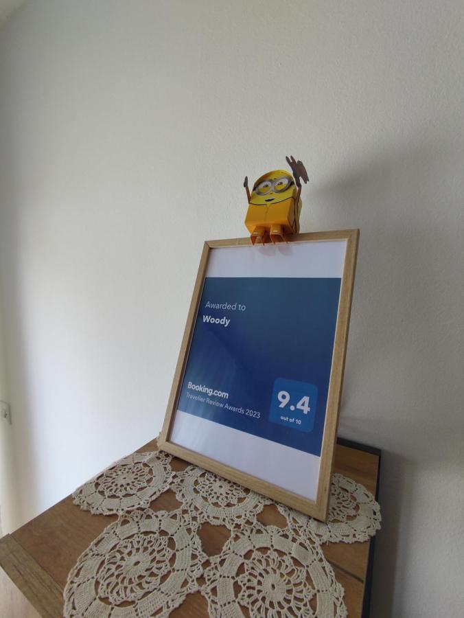 Woody Appartement Novi Sad Buitenkant foto