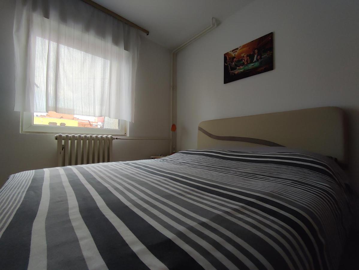 Woody Appartement Novi Sad Buitenkant foto