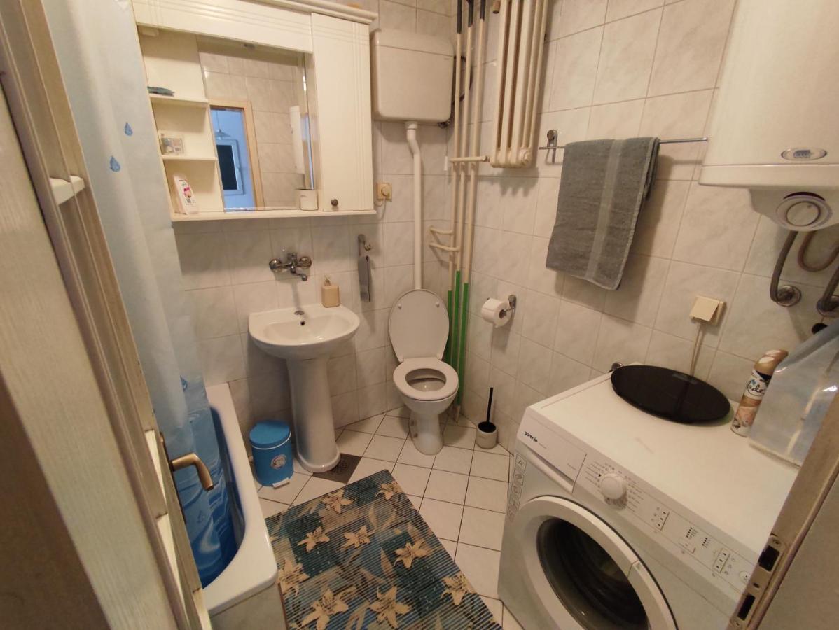 Woody Appartement Novi Sad Buitenkant foto